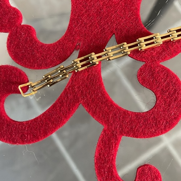 Napier, vintage, 7.5”, snap lock closure,gold tone triple link bracelet, as new. - Picture 7 of 10